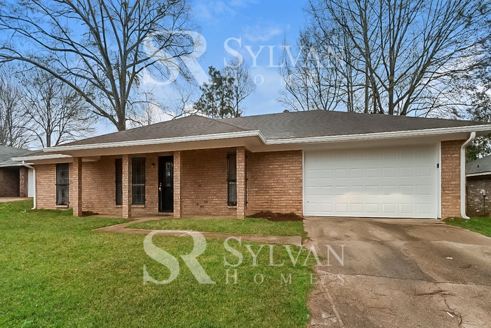 5354 Dogwood Trail in Jackson, MS - Building Photo