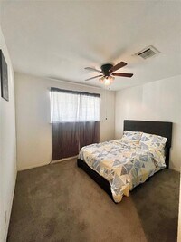 807 Lawrence St photo'