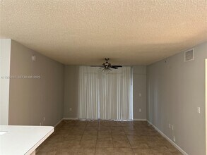 2173 Renaissance Blvd in Miramar, FL - Building Photo - Building Photo