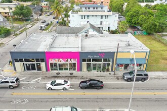 Eighth Avenue Commons in Miami, FL - Building Photo - Building Photo