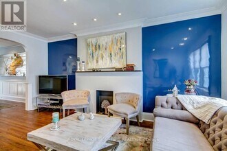 93 Southvale Dr in Toronto, ON - Building Photo - Building Photo