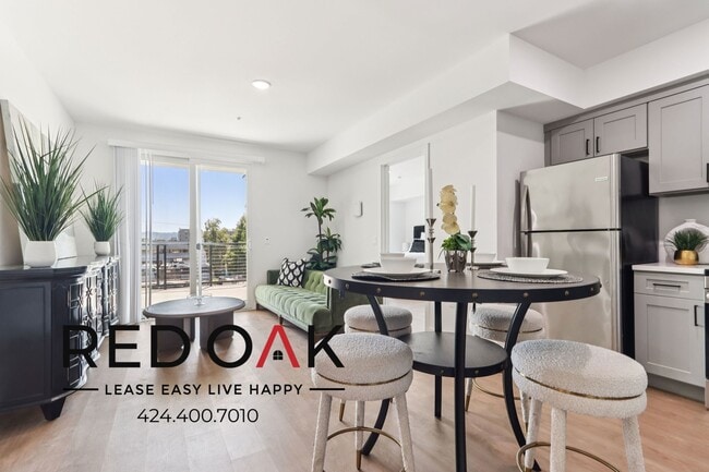 14526 Kittridge St in Los Angeles, CA - Building Photo - Building Photo