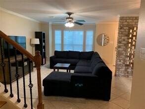 13078 Trail Hollow Dr in Houston, TX - Building Photo - Building Photo