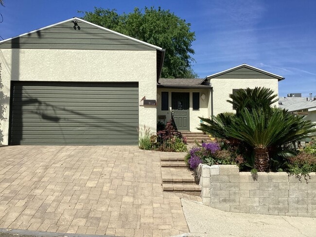 property at 1125 Pagoda Pl