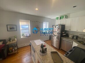 22 Saint Cyprians Pl, Unit 3L in Boston, MA - Building Photo - Building Photo