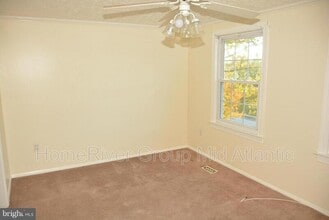 6043 Rowanberry Dr in Elkridge, MD - Building Photo - Building Photo