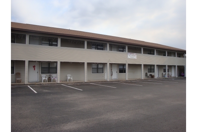 Mayo Drive & Lost Lake Apartments in Crystal River, FL - Building Photo