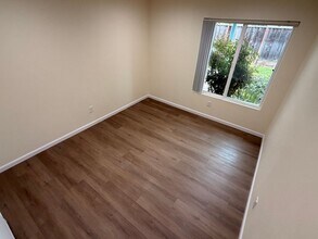 43324 Grimmer Blvd in Fremont, CA - Foto de edificio - Building Photo