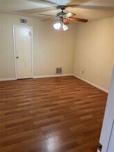 138 -C Summer Pl in Huntsville, TX - Building Photo - Building Photo