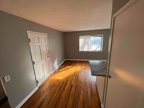 2519 Indianola Ave in Columbus, OH - Building Photo - Building Photo