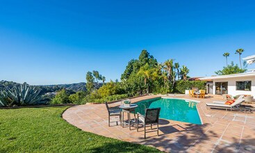 9606 Arby Dr in Beverly Hills, CA - Building Photo - Building Photo