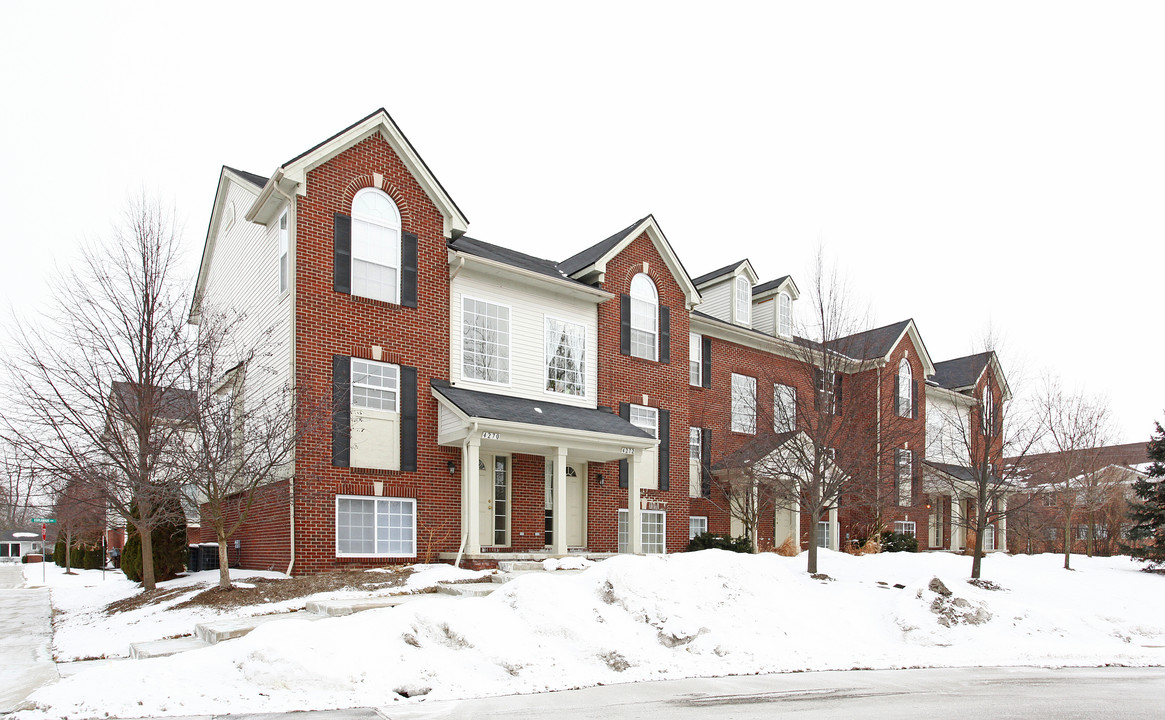 Madison Place in Ann Arbor, MI - Building Photo