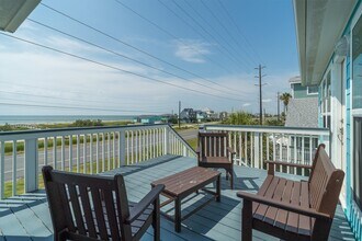 21822 Termini-San Luis Pass Rd in Galveston, TX - Building Photo - Building Photo