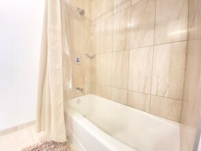 629 Keeaumoku St in Honolulu, HI - Foto de edificio - Building Photo