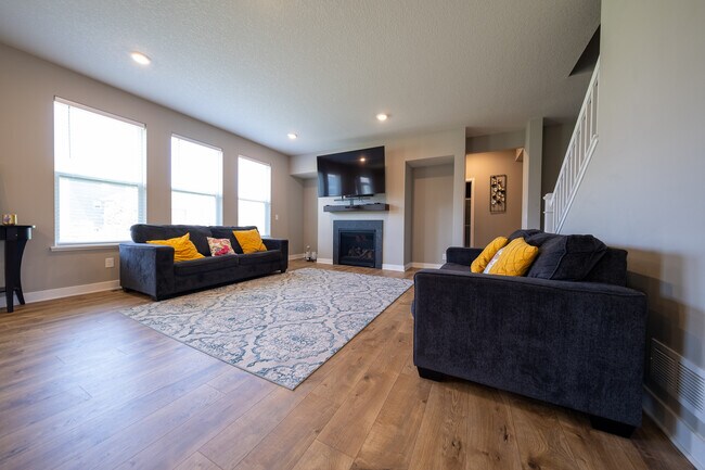 8634 Platinum Cove in Woodbury, MN - Building Photo - Building Photo
