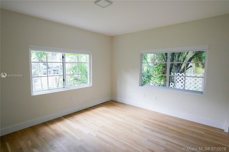 643 Jefferson Ave-Unit -7 in Miami Beach, FL - Building Photo - Building Photo