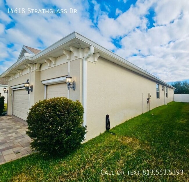 14618 Strathglass Dr in Hudson, FL - Building Photo - Building Photo