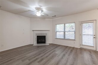 3941 Snipes Ct in Lilburn, GA - Building Photo - Building Photo