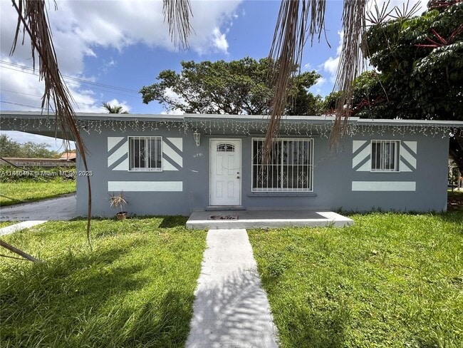11751 SW 190th Terrace in Miami, FL - Foto de edificio - Building Photo