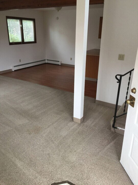 1910 Marthas Vineyard Cir in Anchorage, AK - Building Photo