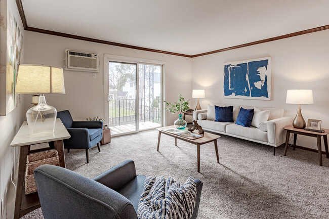 Wayzata Lake Apartments in Wayzata, MN - Foto de edificio - Interior Photo