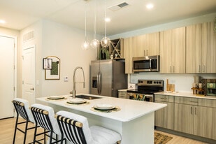 Niche in Tampa, FL - Building Photo