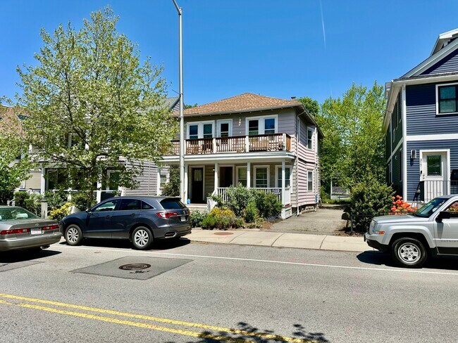 319 Concord Ave, Unit 1