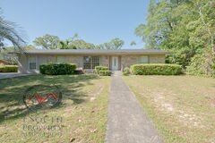 property at 5520 Vienna Ave