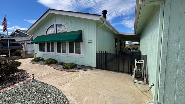 1625 Fig Tree Ct in Hemet, CA - Building Photo - Building Photo