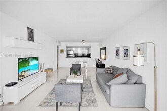 19370 Collins Ave, Unit 1504 in Sunny Isles Beach, FL - Foto de edificio - Building Photo