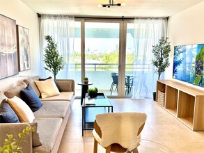 1080 94th St in Bay Harbor Islands, FL - Building Photo - Building Photo