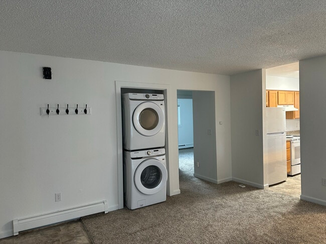 1124 Orca St in Anchorage, AK - Building Photo - Building Photo