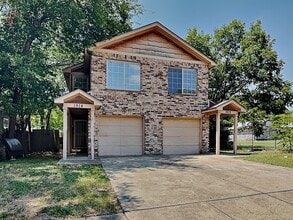 1914 May St in Fort Worth, TX - Building Photo - Building Photo