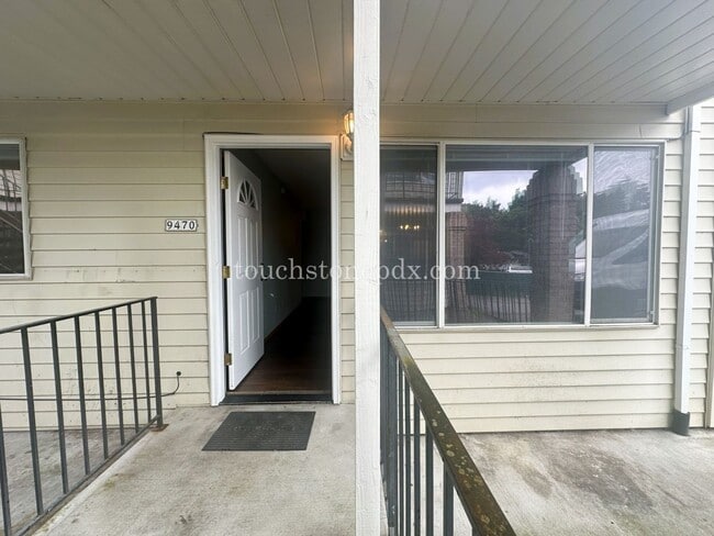 9470 N Alma Ave in Portland, OR - Building Photo - Building Photo