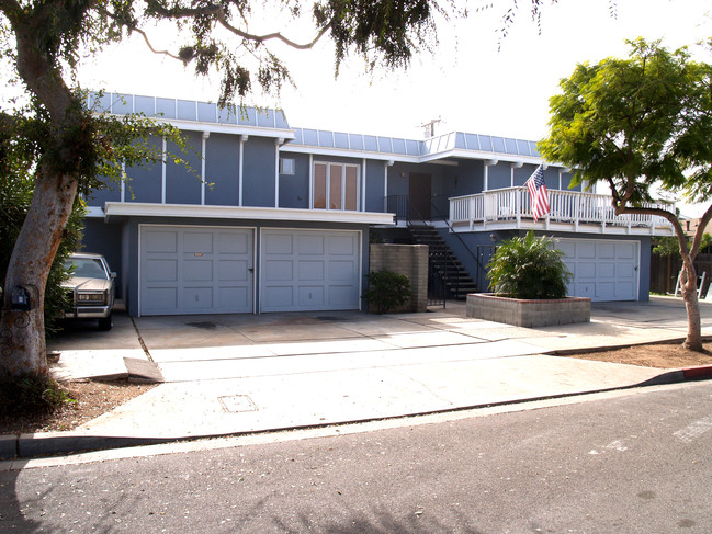 779 Scott Pl in Costa Mesa, CA - Foto de edificio - Building Photo