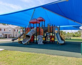 New Life Village in Tampa, FL - Building Photo - Building Photo
