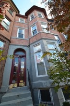 2707 Saint Paul St in Baltimore, MD - Building Photo - Building Photo