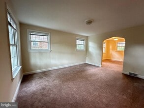 127 S Glebe Rd in Arlington, VA - Building Photo - Building Photo