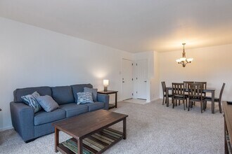 601 W San Mateo Rd in Santa Fe, NM - Building Photo - Building Photo