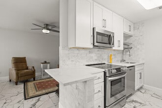 69 Royal Oak Ct in Vero Beach, FL - Building Photo - Building Photo