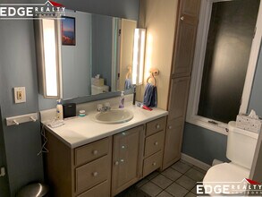 18 Lyons Ct, Unit 2 in Watertown, MA - Building Photo - Building Photo