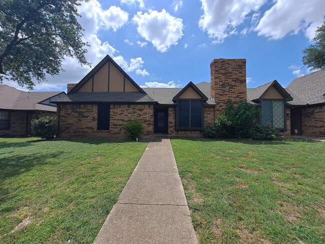 3920 St Christopher Ln