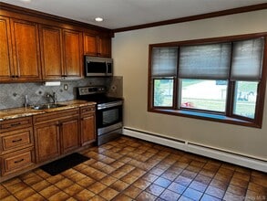 12 Elves Ln in Levittown, NY - Building Photo - Building Photo