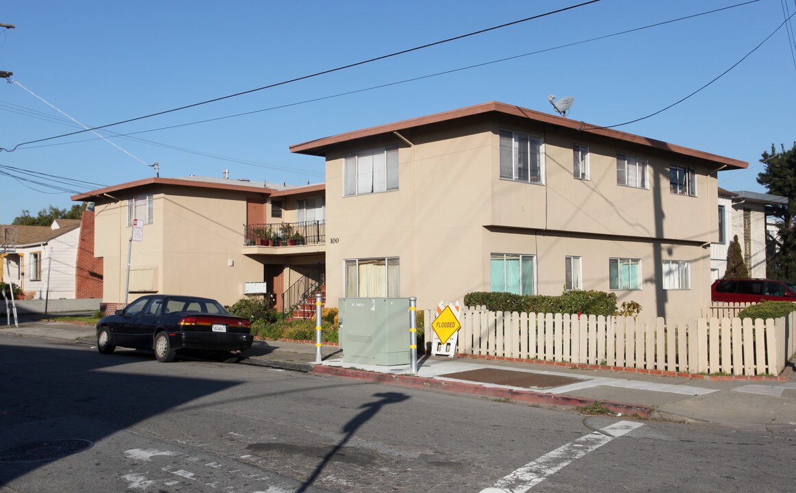 100 Sylvan Ave in San Bruno, CA - Building Photo