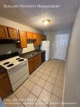 2824 Ryan Cir in Lexington, KY - Building Photo - Building Photo