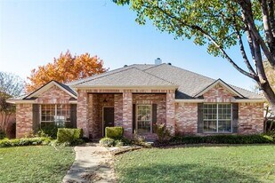 1875 Oak Bend Dr in Rockwall, TX - Building Photo