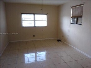 4121 Thomas St in Hollywood, FL - Building Photo - Building Photo