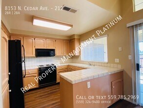 8153 N Cedar Ave in Fresno, CA - Building Photo - Building Photo