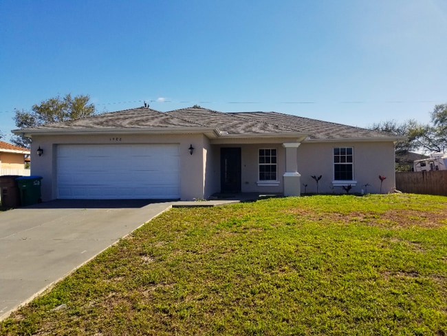 1906 NE 18th Terrace in Cape Coral, FL - Building Photo - Building Photo