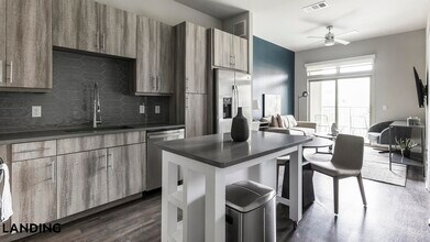 1900 Airport Commerce Dr, Unit 2213 in Austin, TX - Building Photo - Building Photo